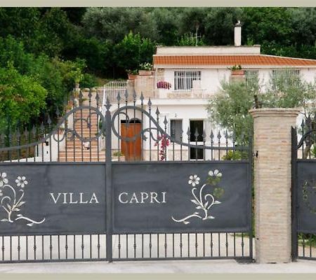 Villa Capri Fondi Eksteriør billede